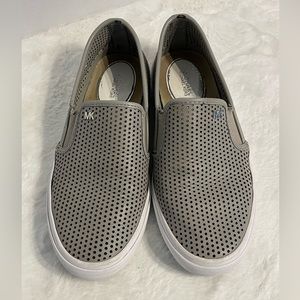 Michael Kors Keaton size 8 gray slip ons